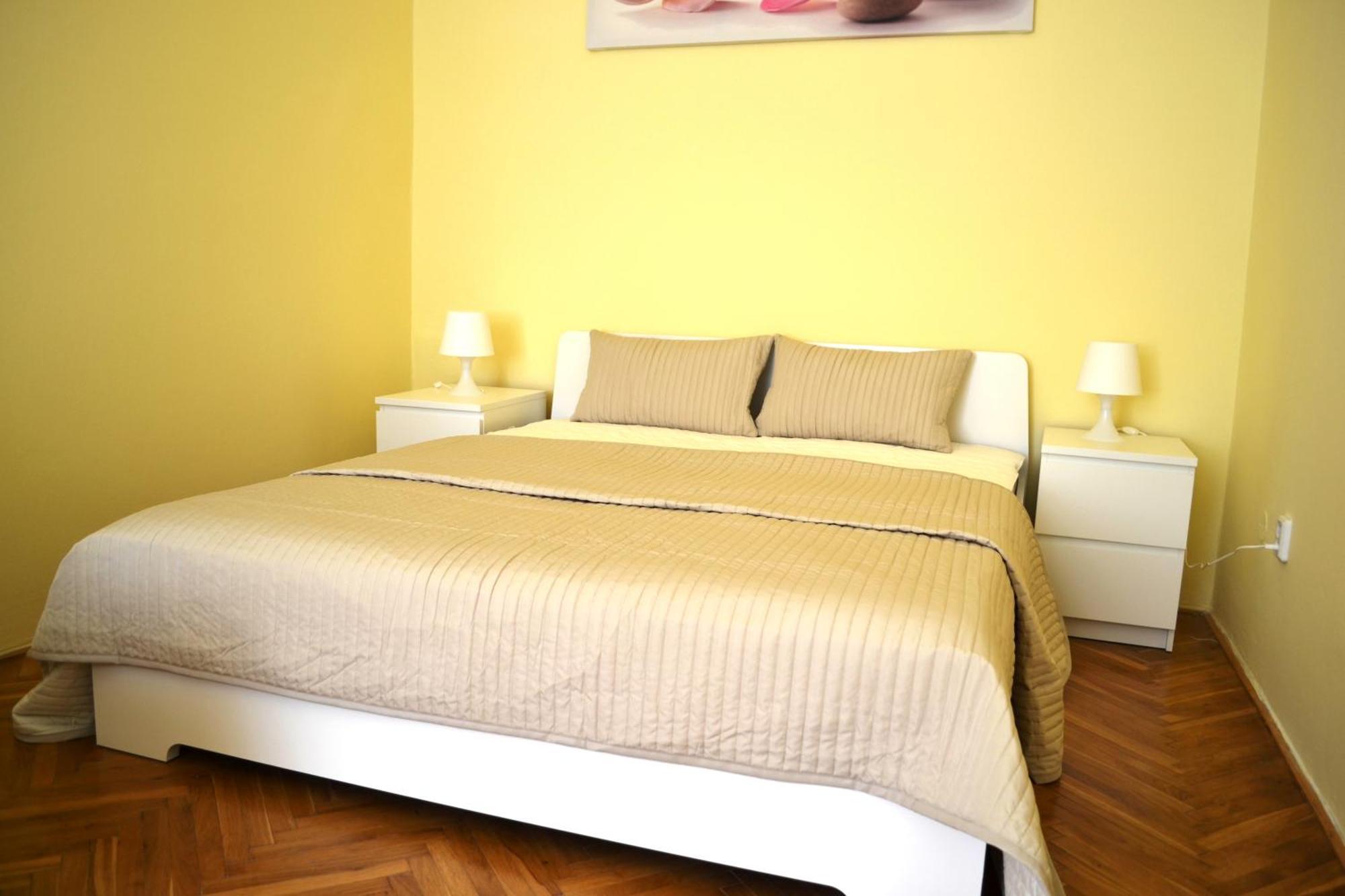 Sunflower 2bdr Flat By Ruterra Apartamento Praga